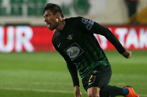 Akhisarspor - Konyaspor maç özeti! Seleznov varsa sorun yok