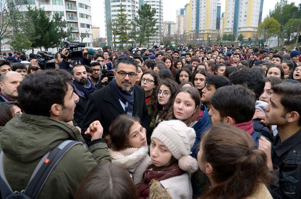İstanbul'da okul önünde taciz protestosu!