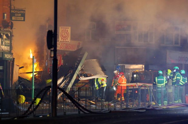 İngiltere'yi korkutan patlamanın bilançosu açıklandı: 5 ölü!
