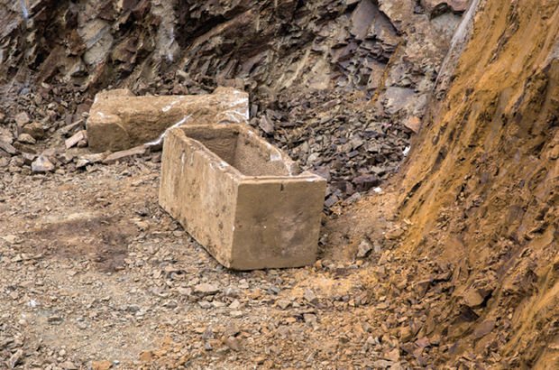 2 bin yıllık Kadıköylü! Lise inşaatının temelinde buludu