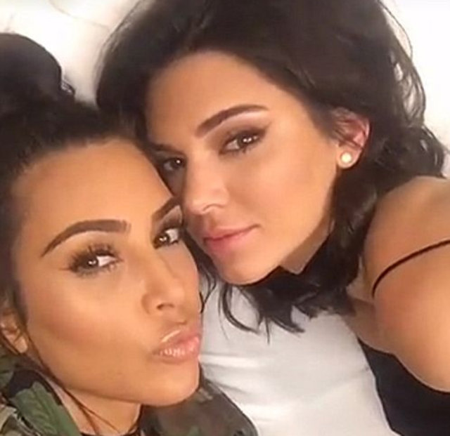 Kim Kardashian ile Kendall Jenner'ın arası açıldı