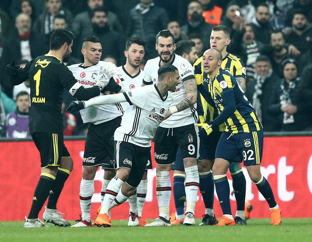 Quaresma, Fenerbahçe maçlarında sakin kalamıyor - Son dakika Beşiktaş  haberleri - Fotomaç