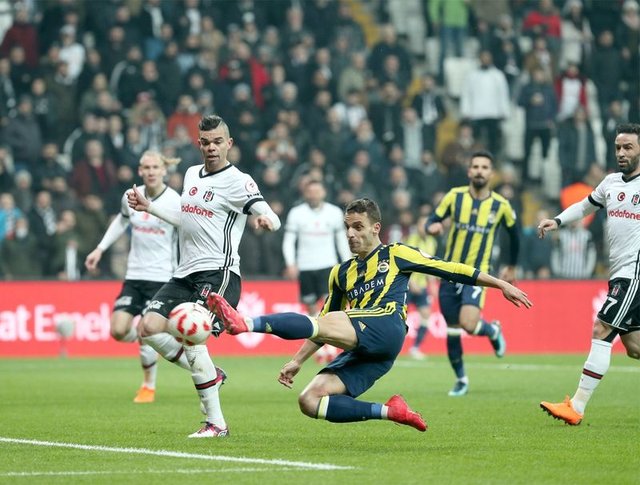 Beşiktaş Fenerbahçe maçı sonrası ünlü spor yorumcusu Erman Toroğlu'ndan bomba açıklamalar! Fırat Aydınus, Şenol Güneş, Aykut Kocaman, Quaresma...
