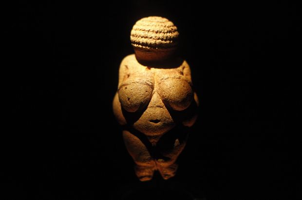 Facebook, Willendorf Venüsü heykelini sansürlediği için özür diledi