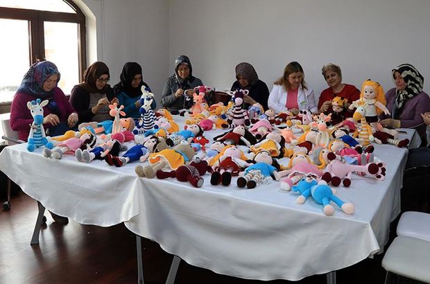 Çankırı'da kadınlar lösemili çocuklar için organik ipten oyuncak ördüler!