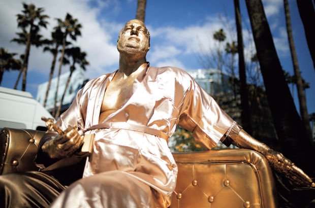 Hollywood'da Ünlüler Kaldırımı'na Weinstein'ın heykeli koyuldu!