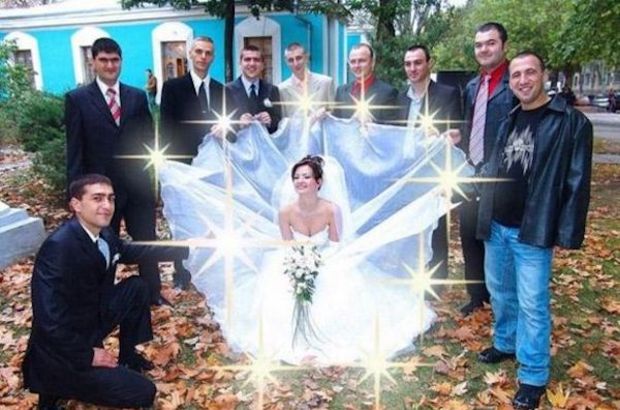 İnternette düğün fotoğrafçısına kötü yorum yazan gelin cezalandırıldı