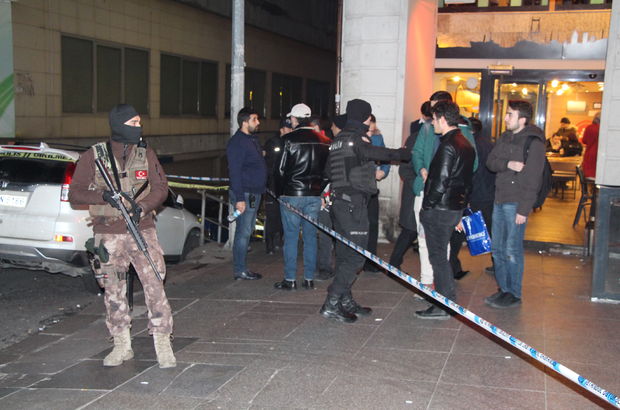 Taksim'de alacak verecek kavgası: 1 ölü, 4 yaralı