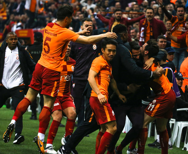 Galatasaray Konyaspor maçında 2. golden sonra stat sallandı 61