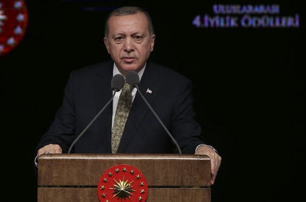 Erdoğan'dan sosyal medya uyarısı: Dibini görmediğimiz kuyuya dalmayacağız