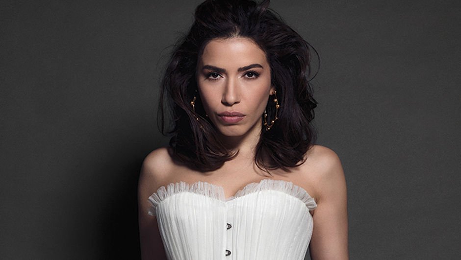 Burcu Güneş dünyaya türkülerle açıldı Magazin haberleri Magazin