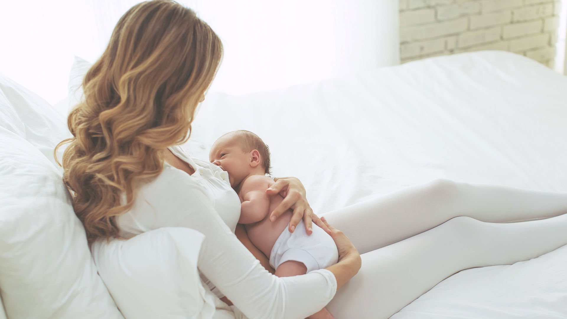 Emzirmek, bebek için olduğu kadar anne için de gerekli!