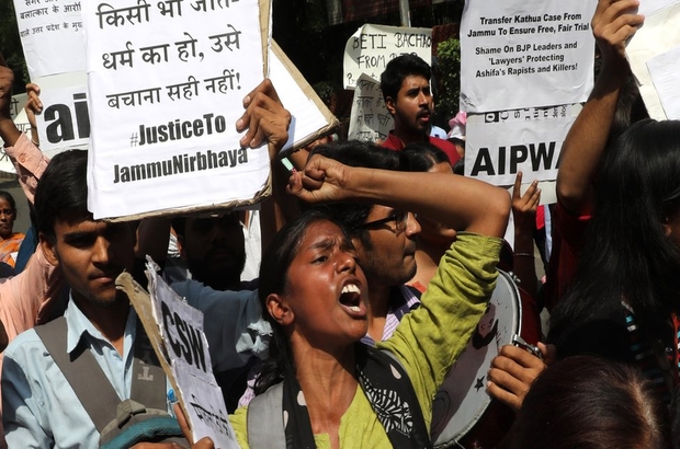 Hindistan'da sekiz yaşındaki kız çocuğuna toplu tecavüz
