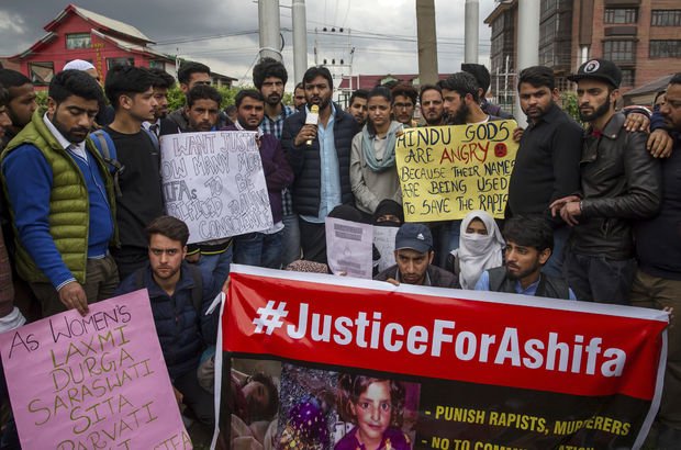 Keşmir'de katledilen küçük kız için adalet çağrısı
