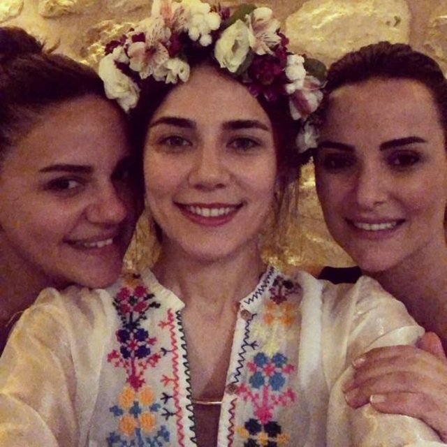 Alişan ve Buse Varolun kına gecesi yapıldı Alişan ve Buse Varolun kına gecesi yapıldı