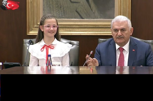 Başbakan Yıldırım, 11 yaşındaki Esma'ya bıraktı