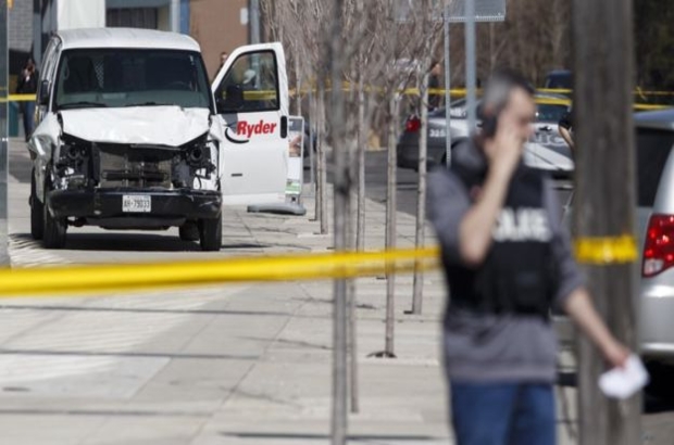 Kanada'nın Toronto kentinde kamyonet kalabalığa daldı: 9 ölü, 16 yaralı