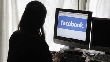 Sosyal medya uzmanı uyardı: Facebook'ta geçirilen zaman arttıkça...