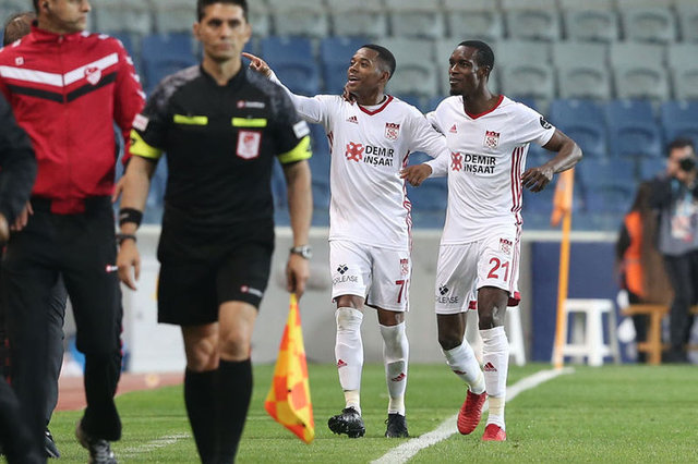 Emre Belözoğlunu yıkan olay Hüngür hüngür ağladı 53