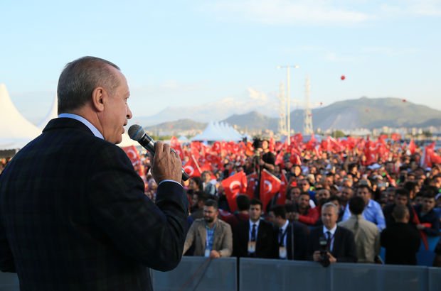 Cumhurbaşkanı Erdoğan: Münafıklar çetesini yere gömeceğiz