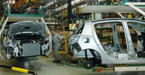 Yılın ilk dört ayında otomotiv üretimi yüzde 2 azaldı