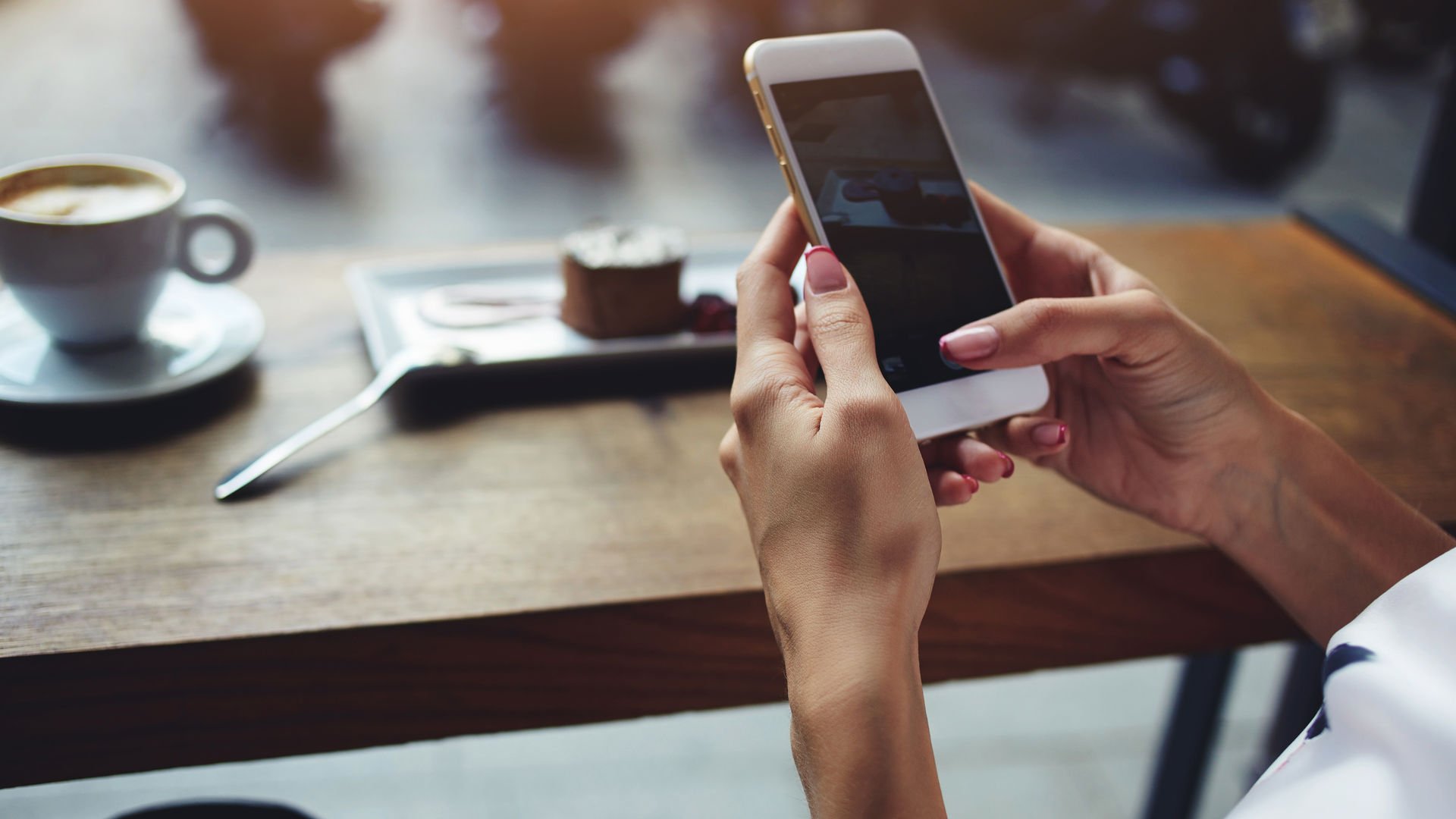 Akıllı Telefon ve Tabletler Uykuyu Nasıl Etkiliyor Akıllı Telefon ve Tabletler Uykuyu Nasıl Etkiliyor