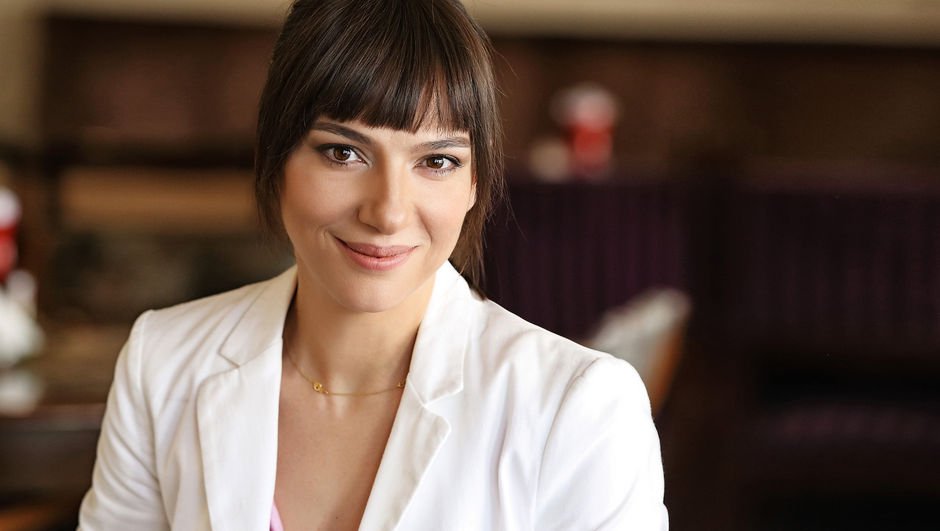 Melike Güner Ekranlara Geri Dönüyor Melike Güner Ekranlara Geri Dönüyor
