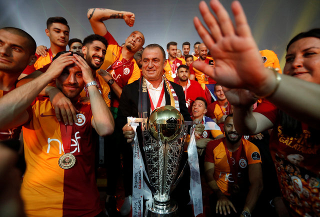 Galatasaray 21. şampiyonluğunı kutladı! Aleyna Tilki şov yaptı! İnanılmaz kareler...
