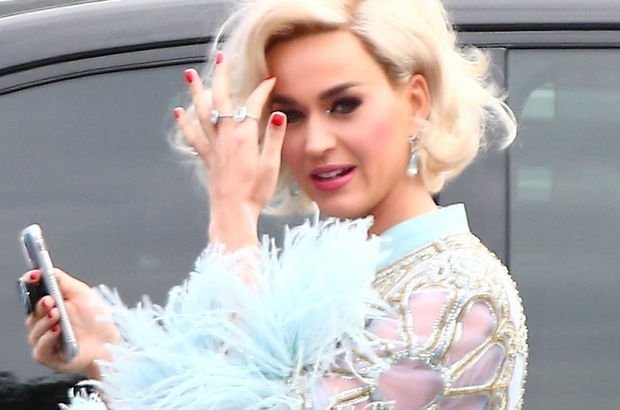 Katy Perry çekim öncesi hava aldı - Magazin haberleri