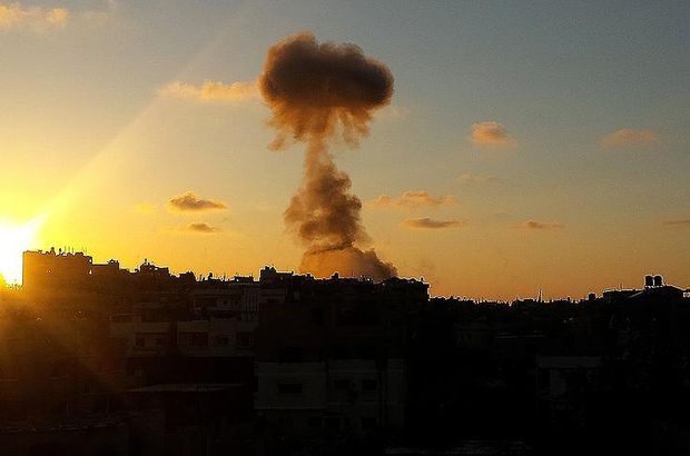 İsrail savaş uçakları Gazze'yi hedef aldı!