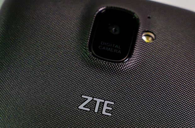 ABDde yasaklanan ZTE ana operasyonlarını askıya aldı 36