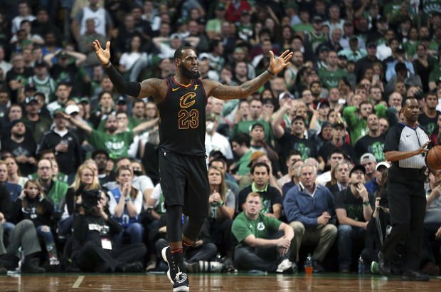 LeBron James yıldızlaştı, Cleveland Cavaliers, Boston Celtics'i eleyerek NBA finaline çıktı!