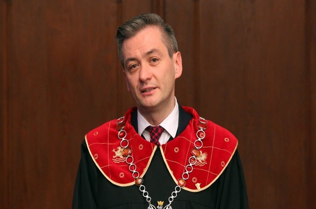 Robert Biedron: Eşcinsel belediye başkanı bir gün Polonya lideri olabilir mi?