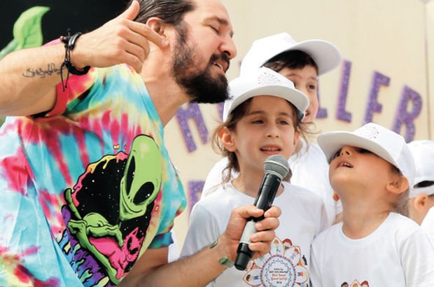 Doğukan Manço çocuk şenliğine şarkılarla renk kattı - Magazin haberleri