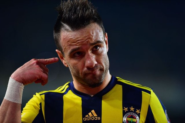 Ali Koç bombayı patlatıyor! Dünyaca ünlü golcü... Fenerbahçe'den son dakika transfer haberleri