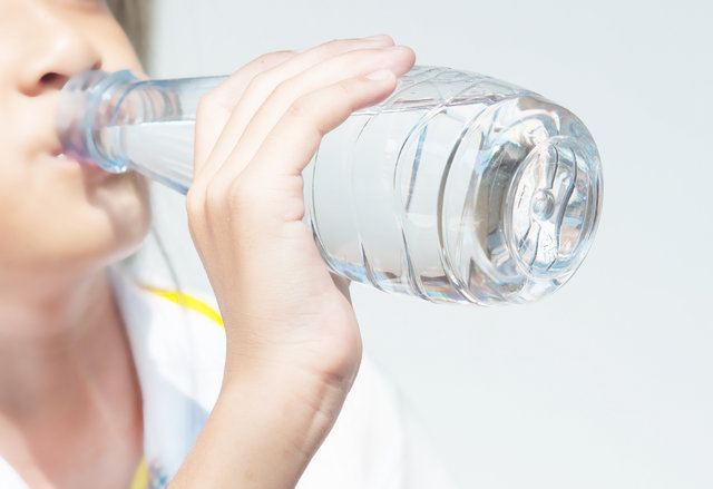 Vücudunuzun ne kadar suya ihtiyacı olduğunu biliyor musunuz? - Sağlık Haberleri