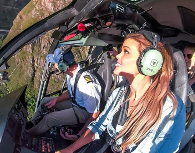 Dünyanın en seksi pilotu Malin Rydqvist sosyal medyada fenomen oldu