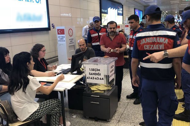 Son dakika... Tutuklular Atatürk Havalimanı’nda oy kullandı