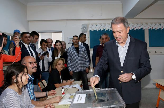 Son dakika... Genelkurmay Başkanı Hulusi Akar oyunu kullandı
