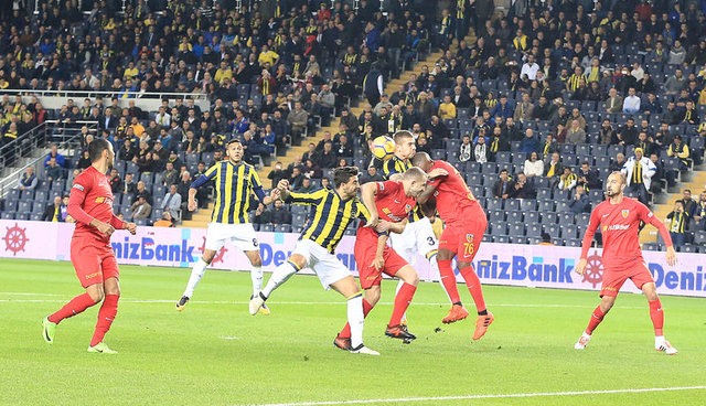 Fenerbahçe'de Ozan Tufan sürprizi (Fenerbahçe'de iki transfer imzayı atıyor)