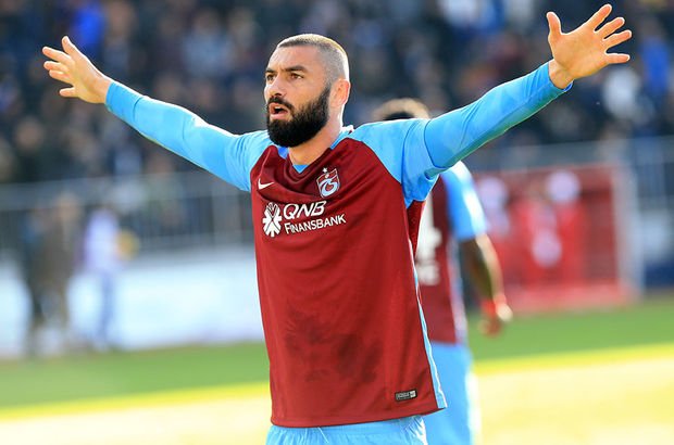 Burak Yılmaz Trabzonspor'da kalıyor