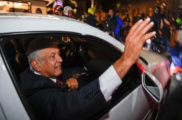Latin Amerika'nın en yeni solcu lideri Obrador kimdir?