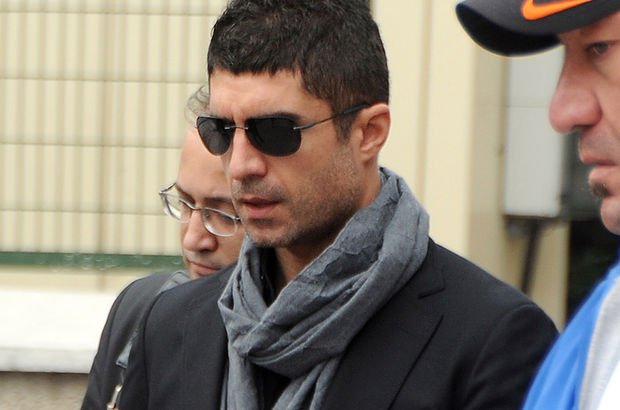 Özcan Deniz Karagül’den Yine Mi Ayrılıyor 47