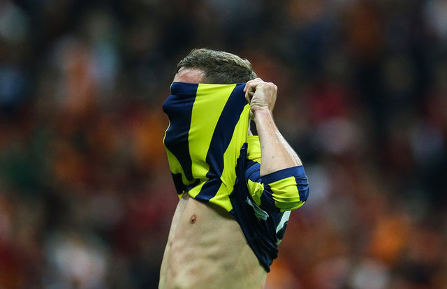 Ve bomba patlıyor! Fenerbahçe`den son dakika transfer haberleri