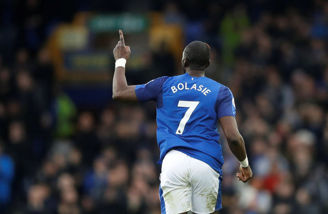 Ve bomba patlıyor! Fenerbahçe`den son dakika transfer haberleri