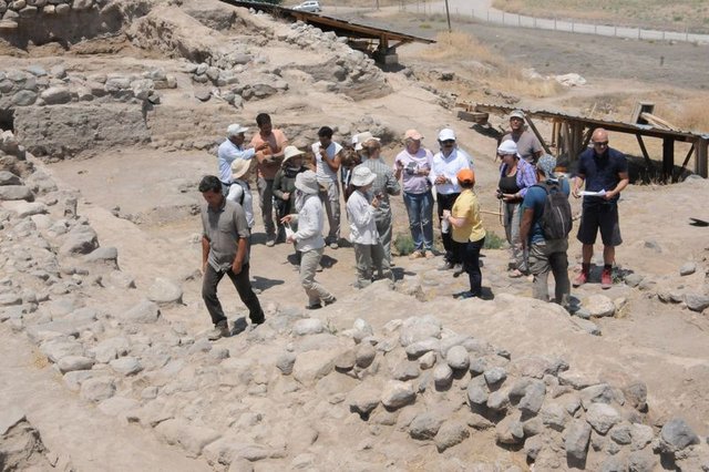 KÄ±nÄ±k HÃ¶yÃ¼k`te bir tapÄ±nak daha bulundu