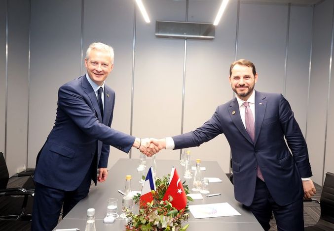 Hazine ve Maliye Bakanı Berat Albayrak, G20 Maliye Bakanları ve Merkez Bankası Başkanları Toplantısı kapsamında Arjantin&rsquo;in başkenti Buenos Aires&rsquo;te Fransa Ekonomi ve Maliye Bakanı Bruno Le Maire ile g&ouml;r&uuml;şt&uuml;.