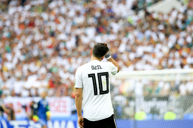 Almanya Milli Takımı'nı bırakan Mesut Özil'e büyük destek