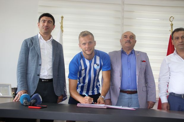 Büyükşehir Belediye Erzurumspor, Lennart Thy'yi transfer etti