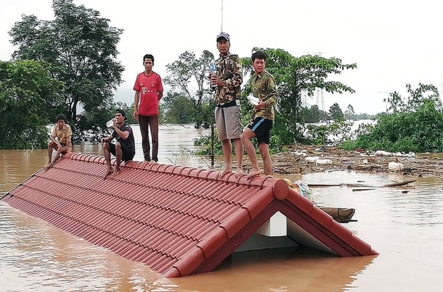 Laos'ta baraj çöktü: Yüzlerce kişi kayıp